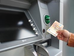 Jauh Lebih Praktis dan Mudah Berikut 2 Cara Menarik Uang di ATM BRI