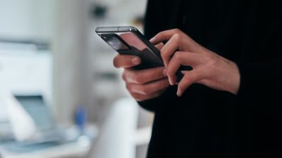 Cara Meghidupkan Hp yang Mati Total Dengan Mudah