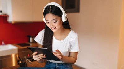Aplikasi Musik dengan Lirik